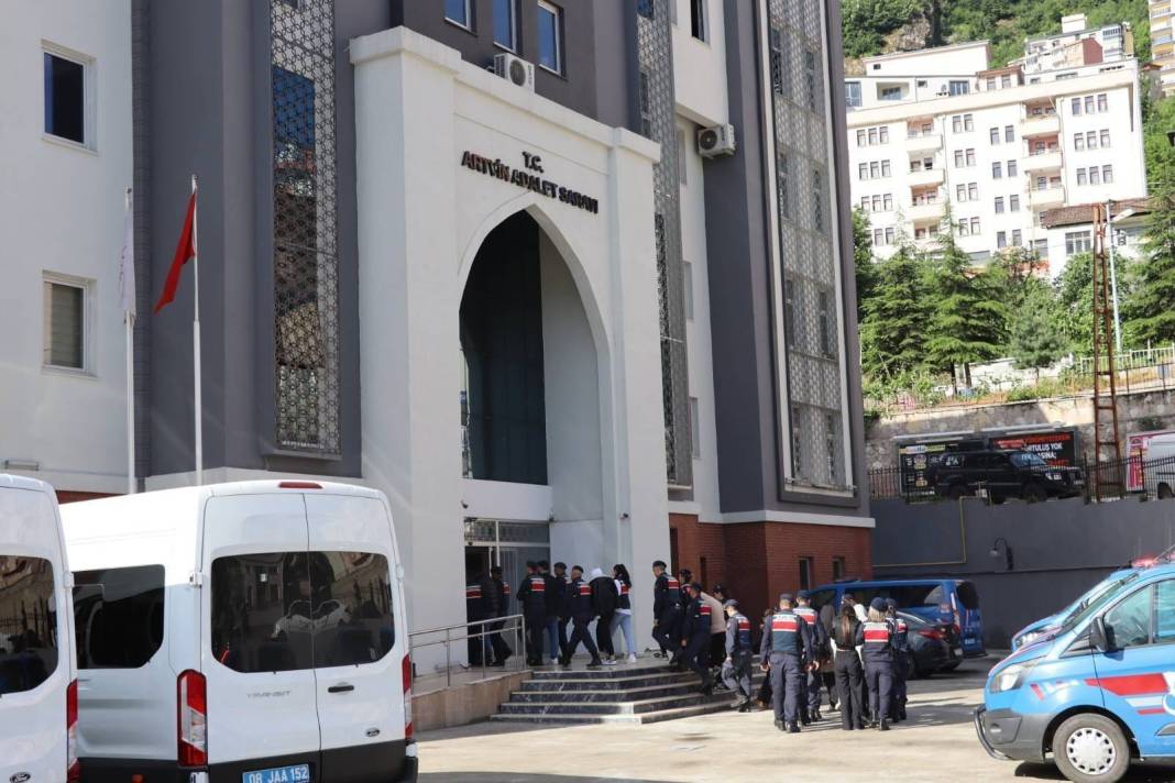 1,7 milyar TL’lik vurgun! “DENGE” operasyonu ile 5 ilde çökertilen dolandırıcılık ağına darbe 15